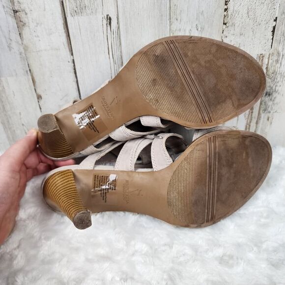 Simply Vera Vera Wang Lace Up Peep Sandals Taupe Size 10 - Picture 7 of 9